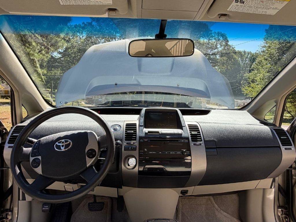 Used 2007 Toyota Prius w/ Pkg 2 FWD image 30