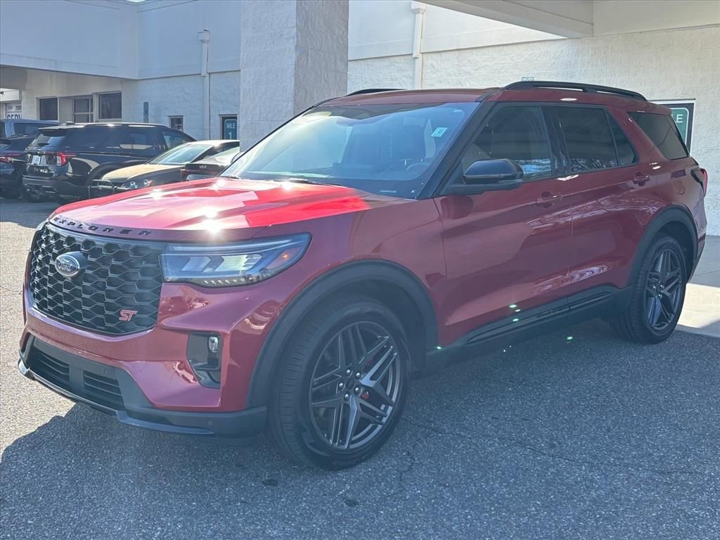 Used 2025 Ford Explorer ST image 23