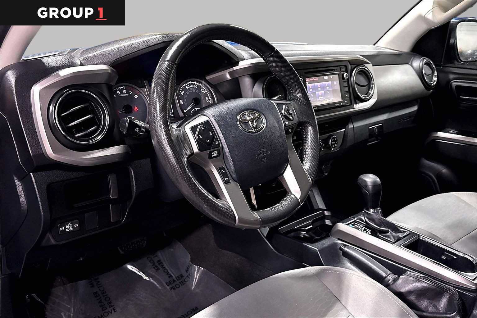 Certified 2017 Toyota Tacoma SR5 w/ Tow Package AWD/4WD image 17
