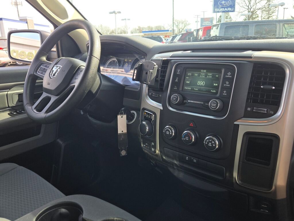 Used 2017 RAM 1500 Classic SLT image 7