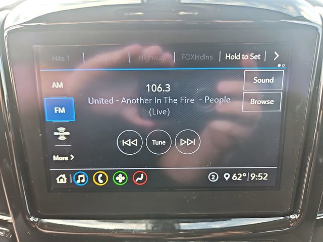 Used 2021 Chevrolet Traverse LT FWD image 20