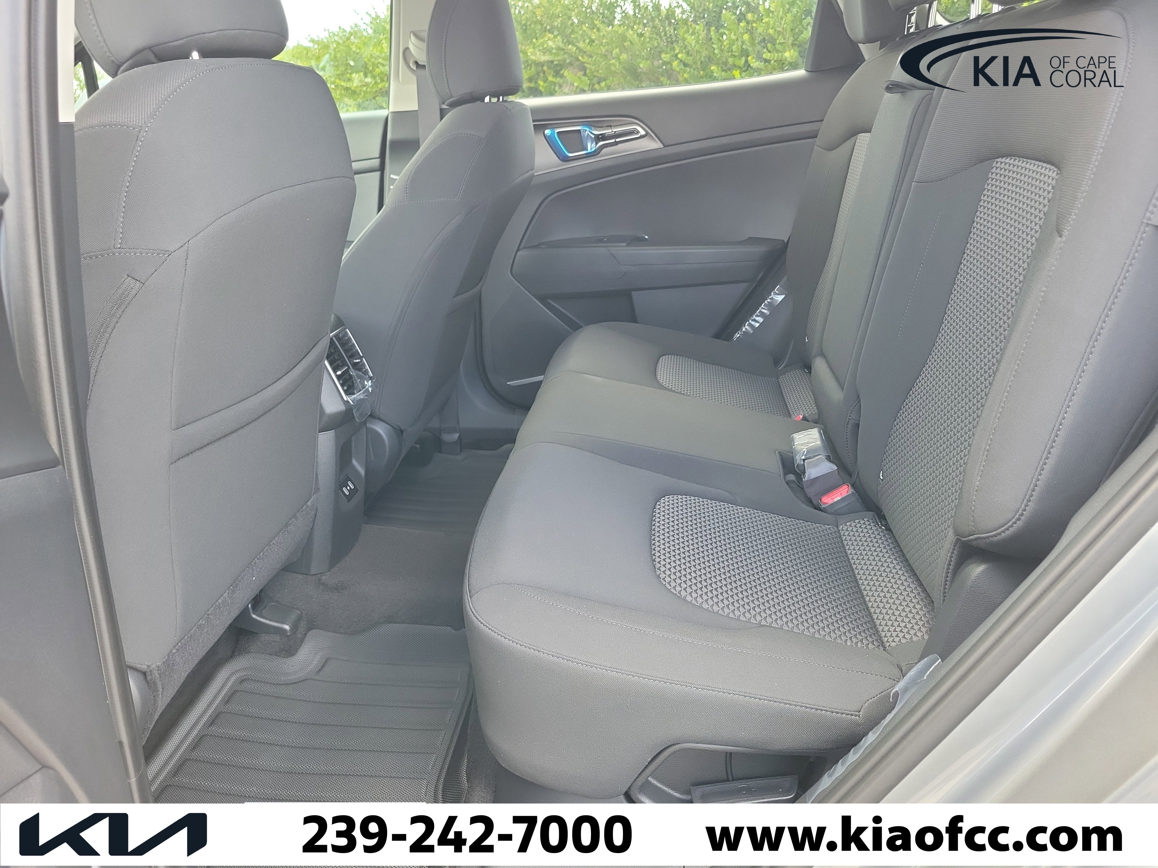 New 2026 Kia Sportage LX FWD image 12