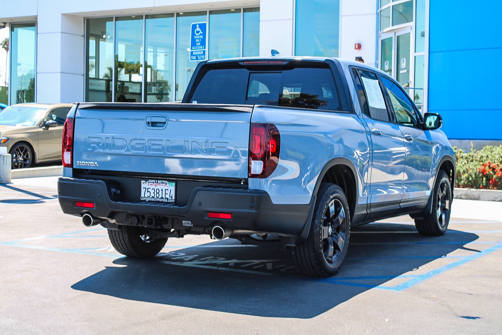 Certified 2025 Honda Ridgeline Black Edition image 7