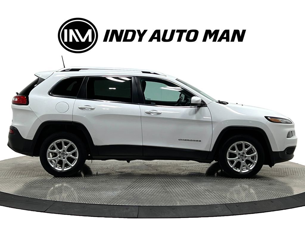Used 2018 Jeep Cherokee Latitude Plus w/ Comfort/Convenience Group image 3