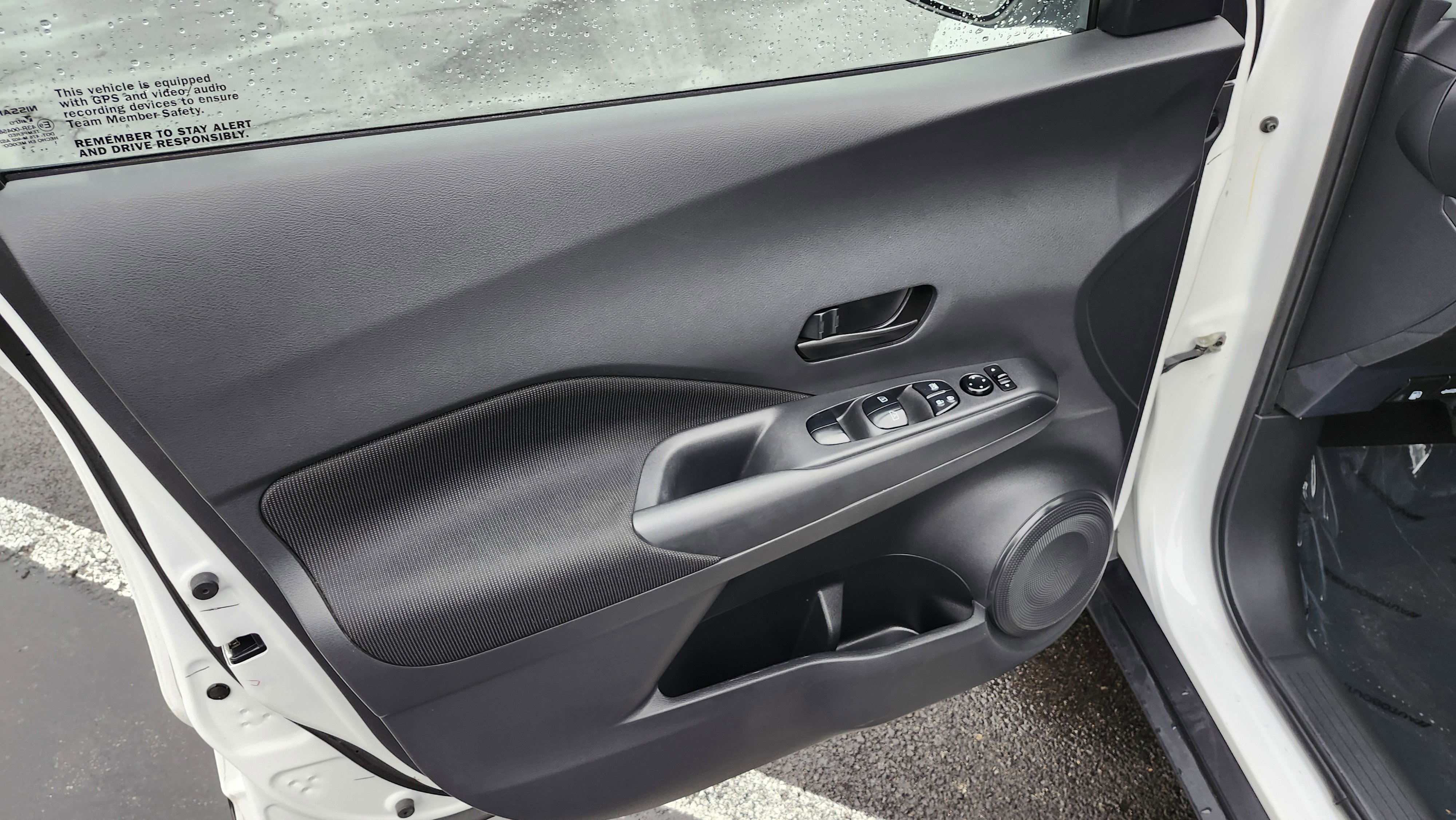 Used 2022 Nissan Kicks S image 22