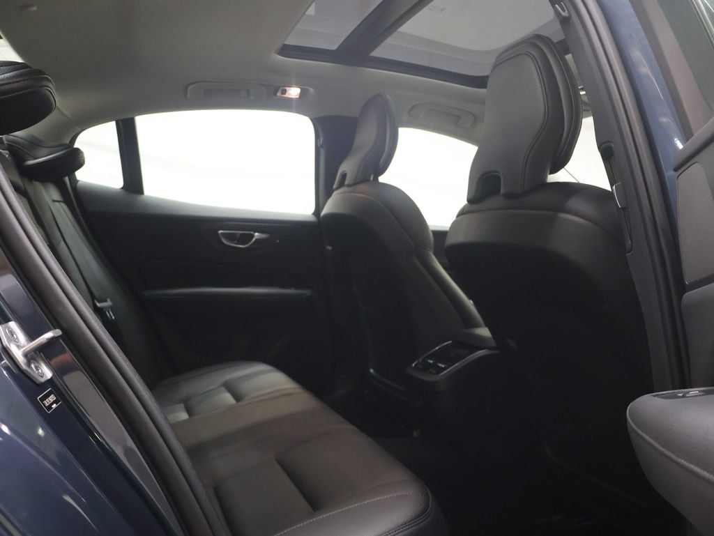 Used 2022 Volvo S60 B5 Inscription AWD/4WD image 14