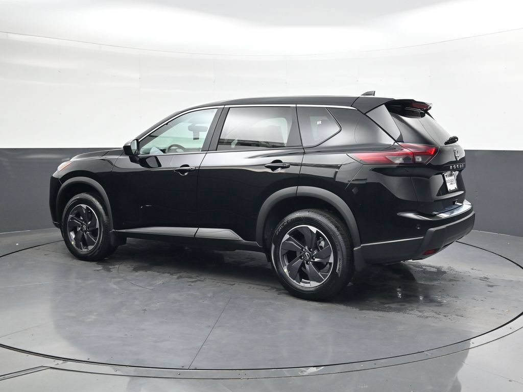 Certified 2026 Nissan Rogue SV FWD image 11