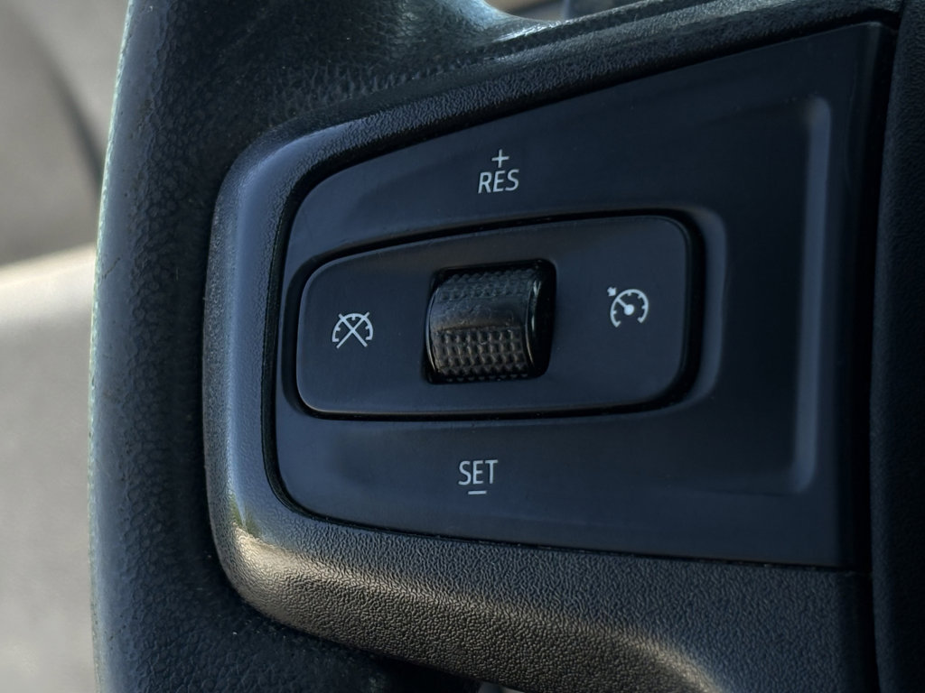 Used 2020 Chevrolet Silverado 1500 Custom w/ Custom Value Package RWD image 7