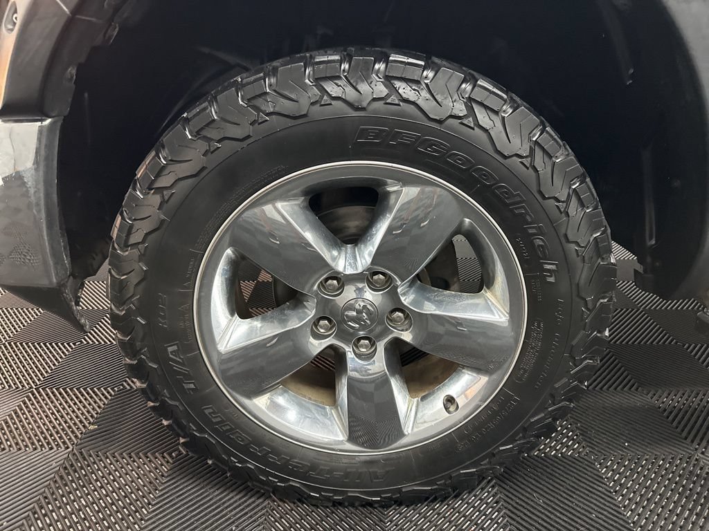 Used 2015 RAM 1500 SLT AWD/4WD image 35
