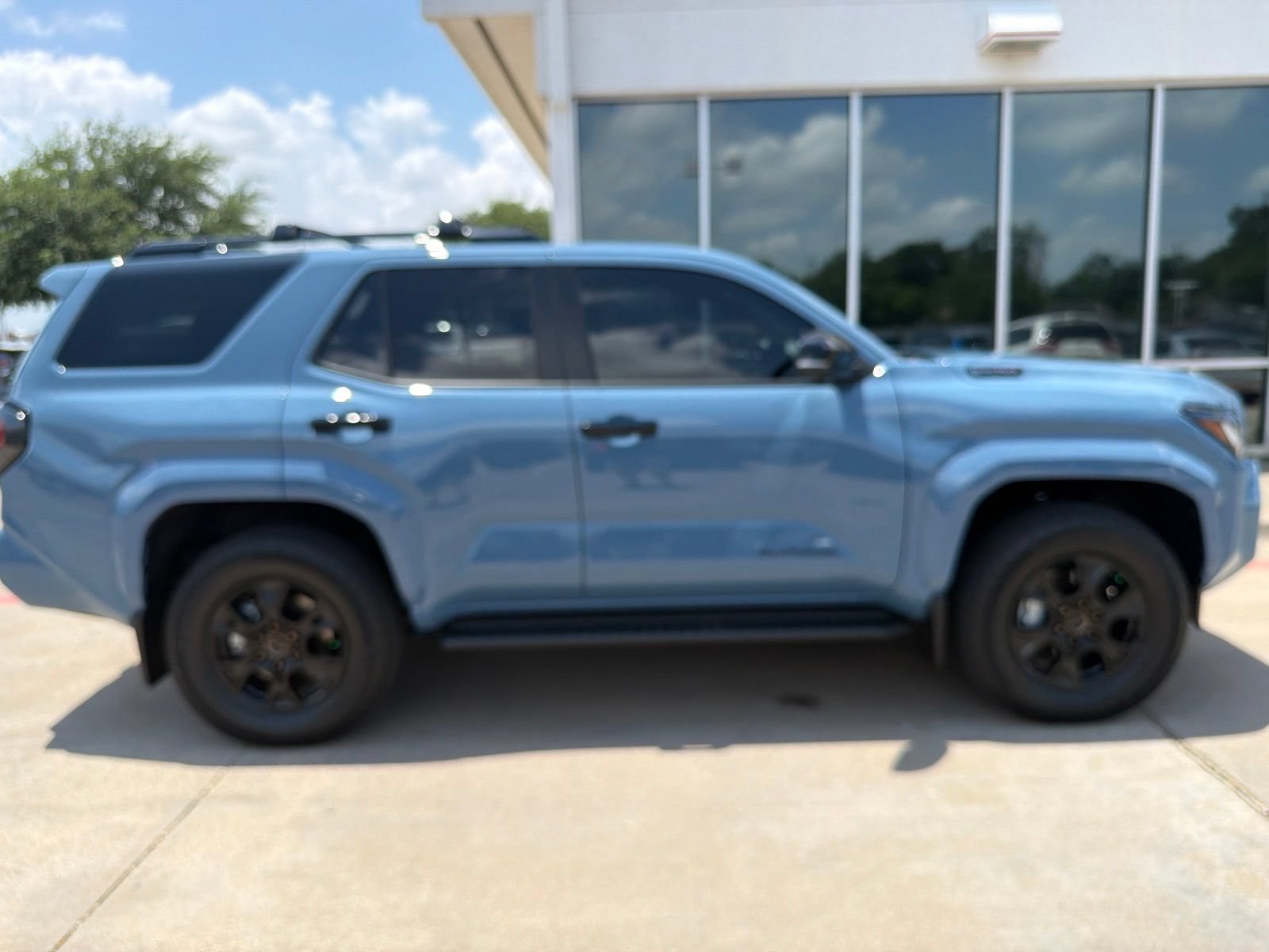 Used 2026 Toyota 4Runner Platinum AWD/4WD image 4
