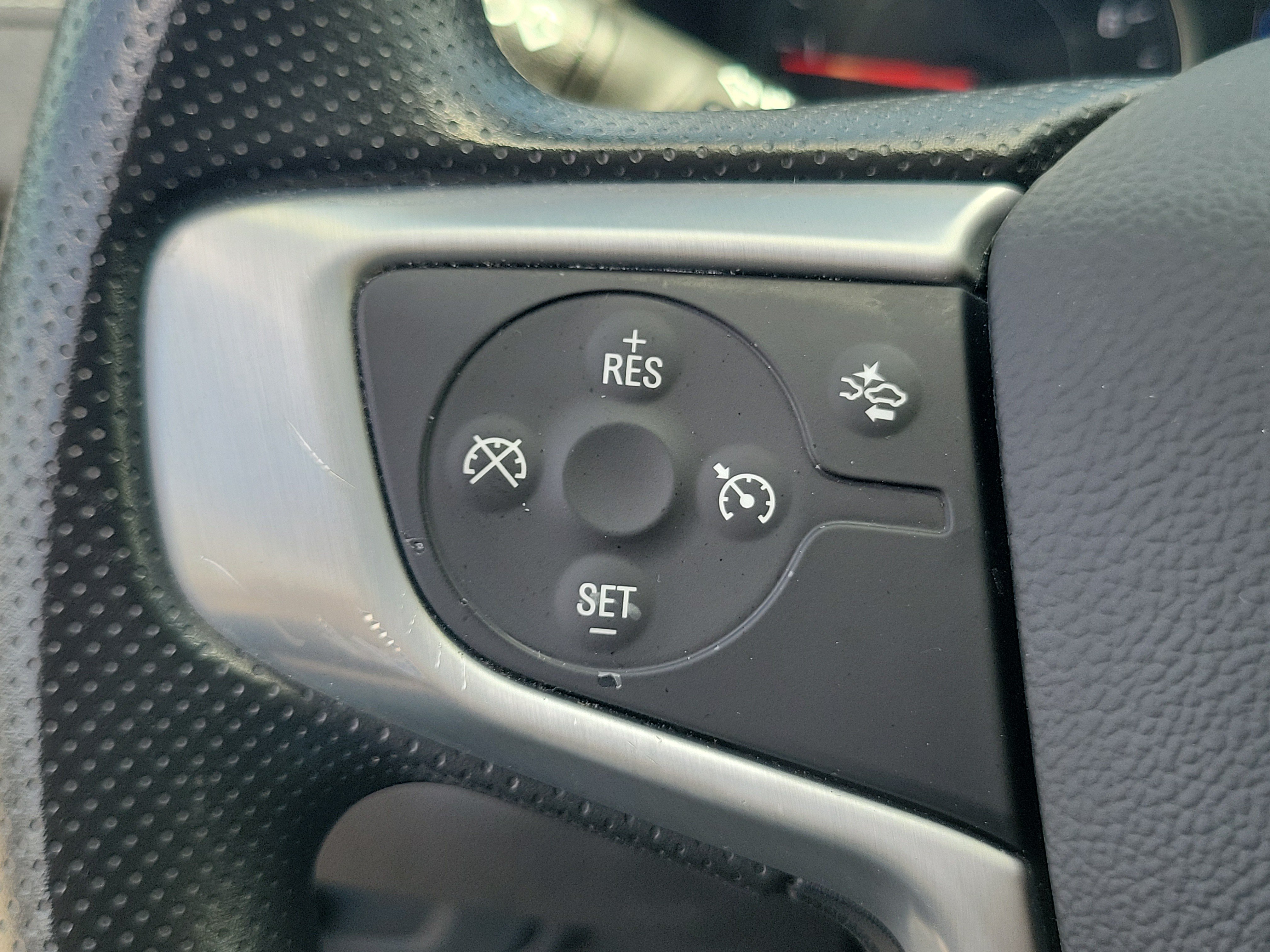 Used 2023 GMC Terrain SLE w/ Driver Convenience Package FWD image 21