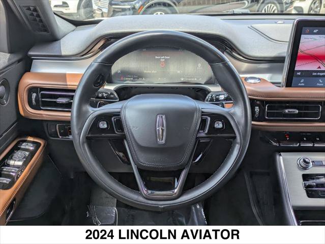 Certified 2024 Lincoln Aviator Reserve AWD/4WD image 11