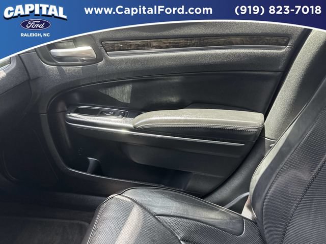 Used 2018 Chrysler 300 Limited w/ Safetytec Plus Group AWD/4WD image 29
