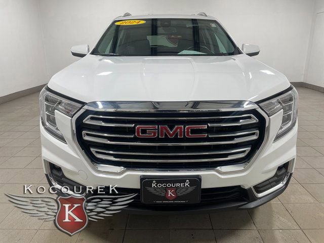 Used 2024 GMC Terrain SLT image 2