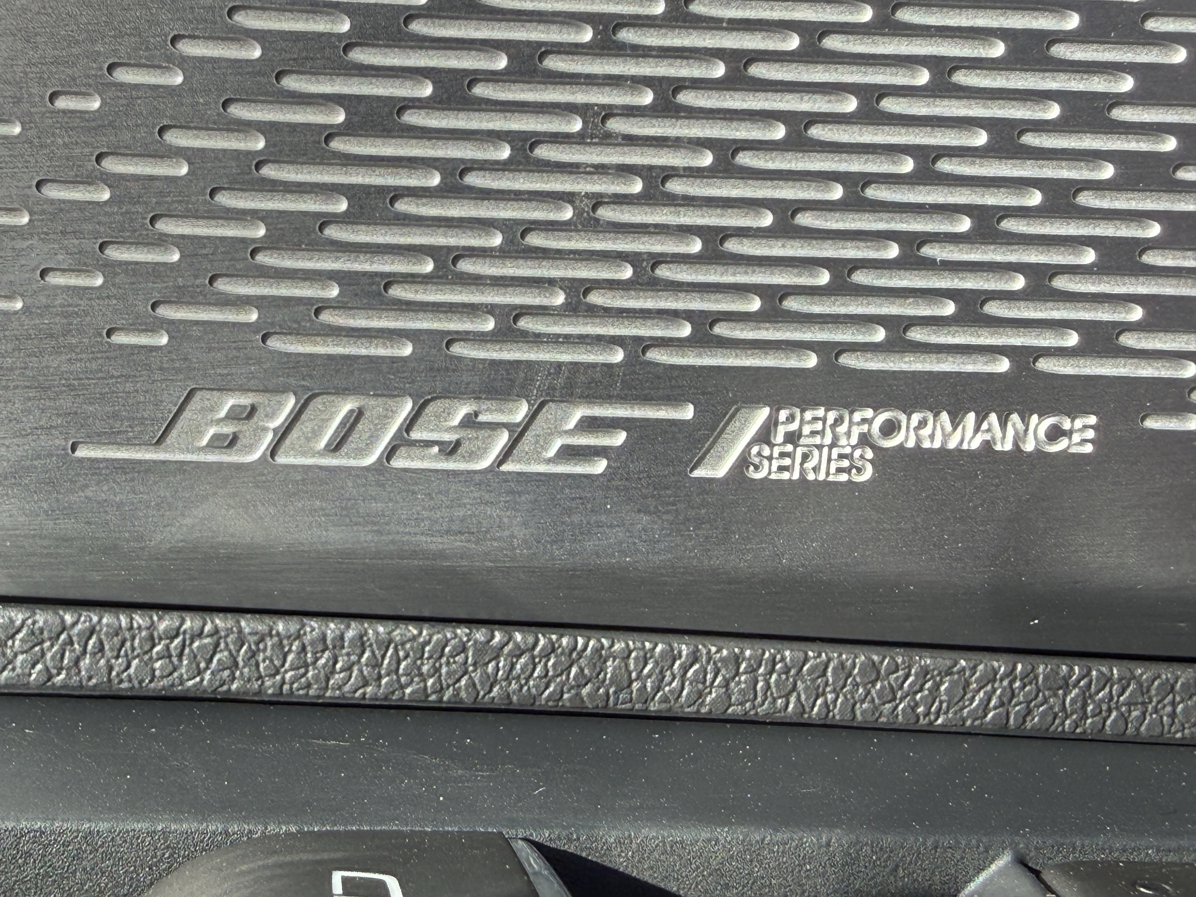 New 2026 GMC Acadia Denali Ultimate w/ LPO, Floor Liner Package image 39