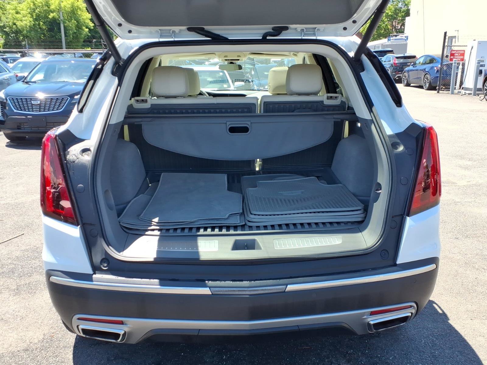Certified 2023 Cadillac XT5 Premium Luxury AWD/4WD image 14