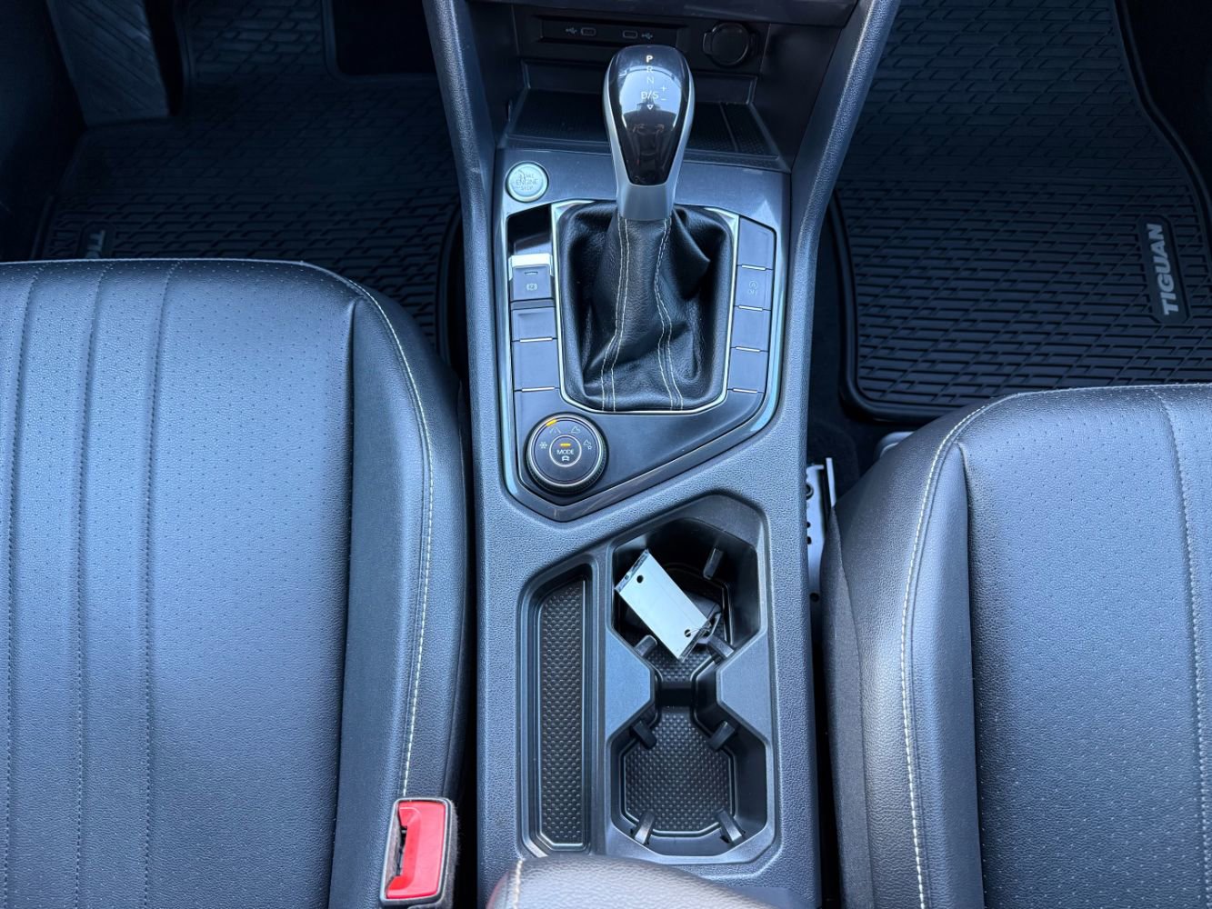 Used 2023 Volkswagen Tiguan SE image 18