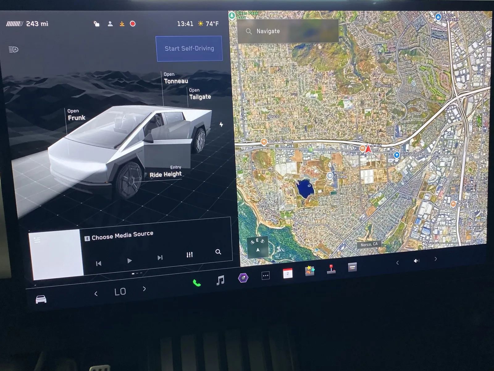 Used 2024 Tesla Cybertruck AWD Crew Cab image 15