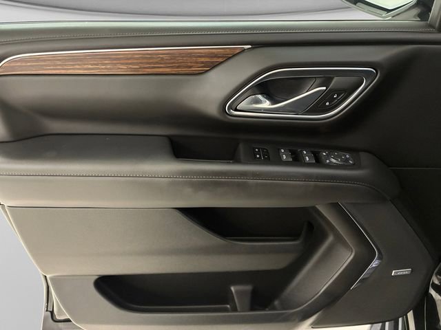 Used 2023 Chevrolet Tahoe High Country AWD/4WD image 13