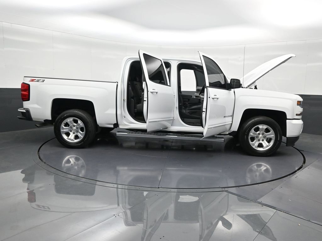 Used 2018 Chevrolet Silverado 1500 LT w/ All Star Edition image 32