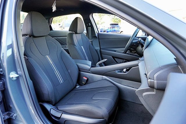 New 2026 Hyundai Elantra Sport FWD image 15