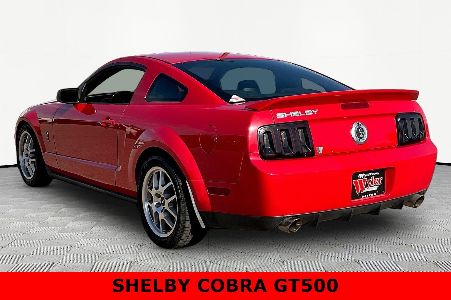 Used 2007 Ford Mustang Shelby GT500 RWD image 4
