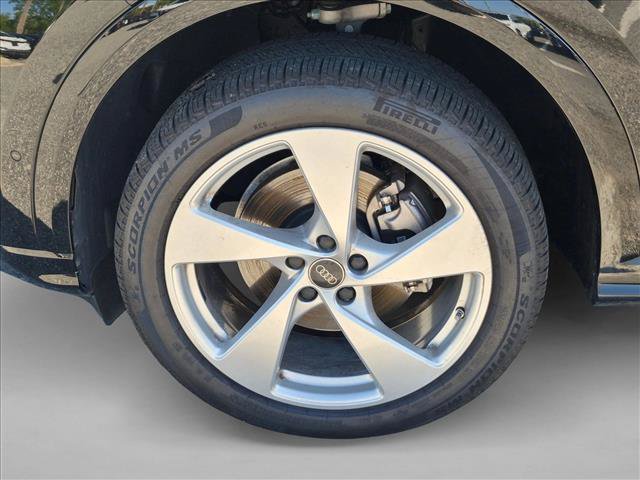 Certified 2025 Audi Q5 Premium w/ Premium Plus AWD/4WD image 21