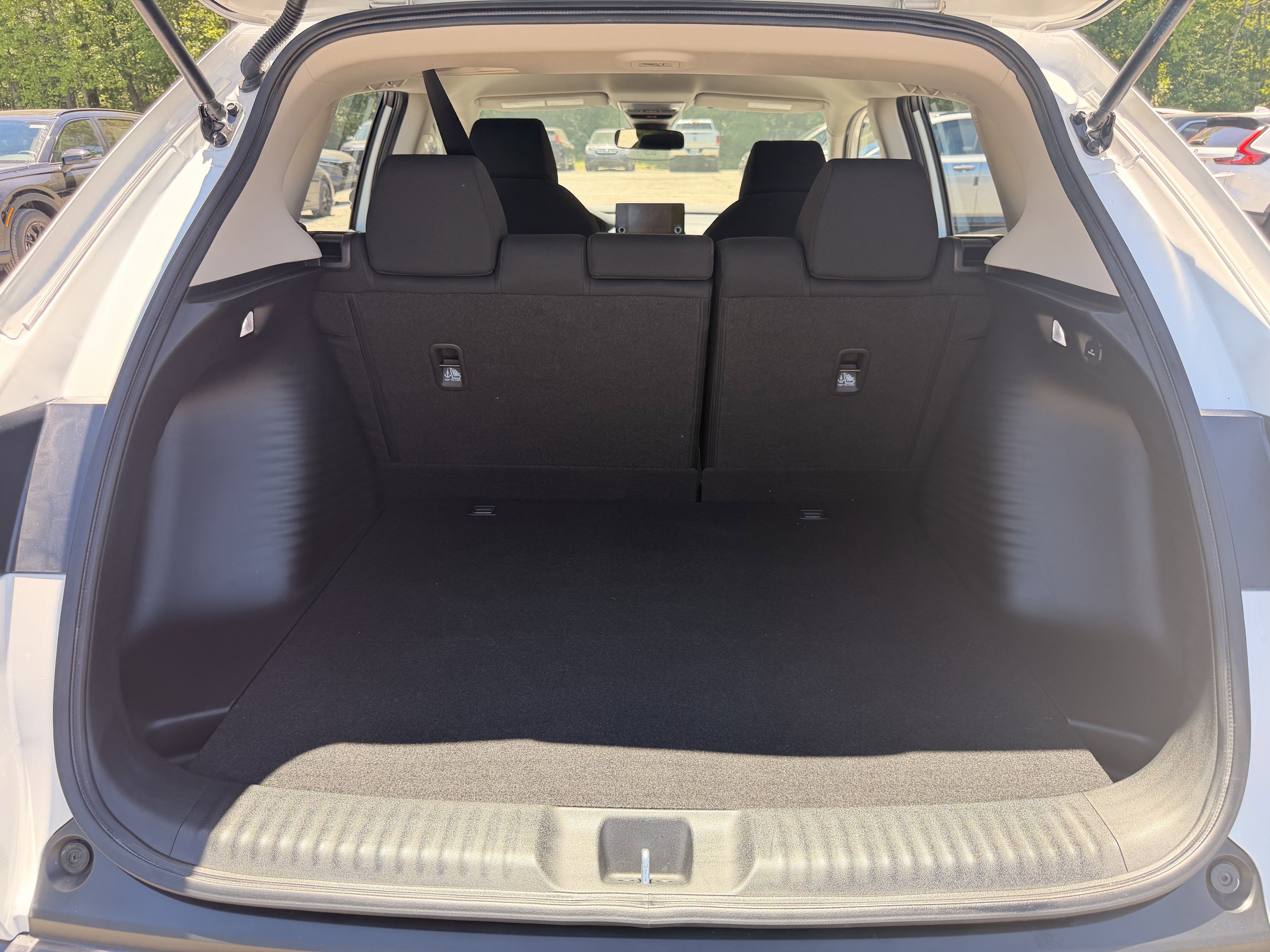 Certified 2024 Honda HR-V LX image 30