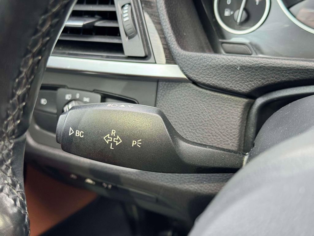 Used 2016 BMW 335i Gran Turismo xDrive image 24