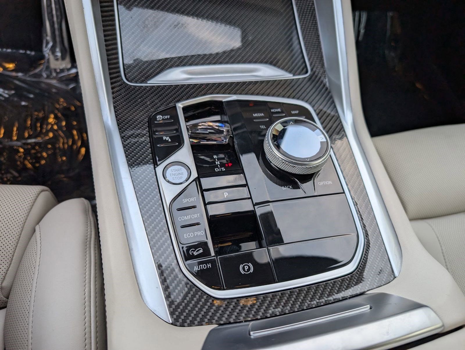 Certified 2024 BMW X6 M60i w/ Dynamic Handling Package image 20