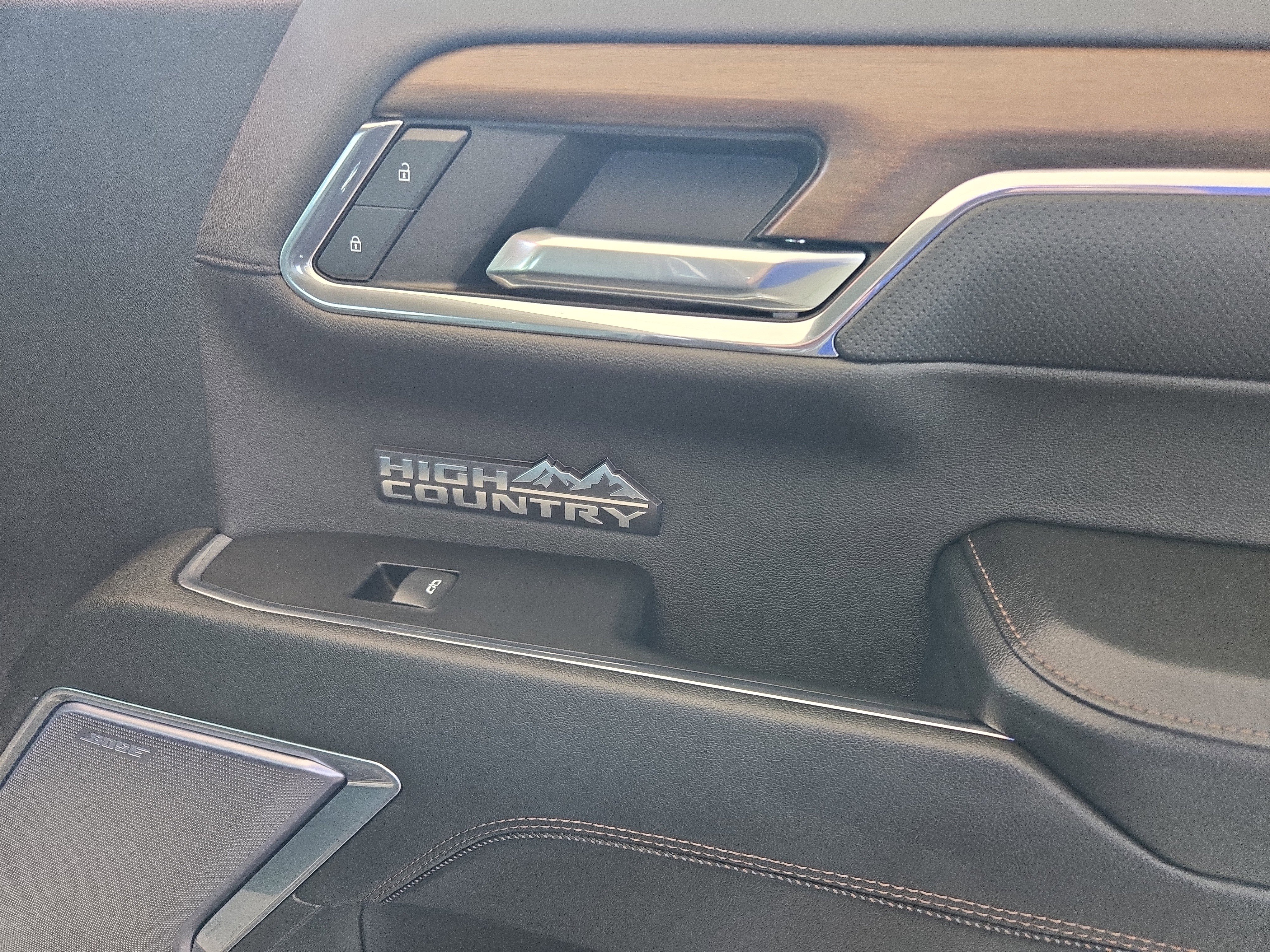 Used 2024 Chevrolet Silverado 1500 High Country w/ High Country Premium Package image 36