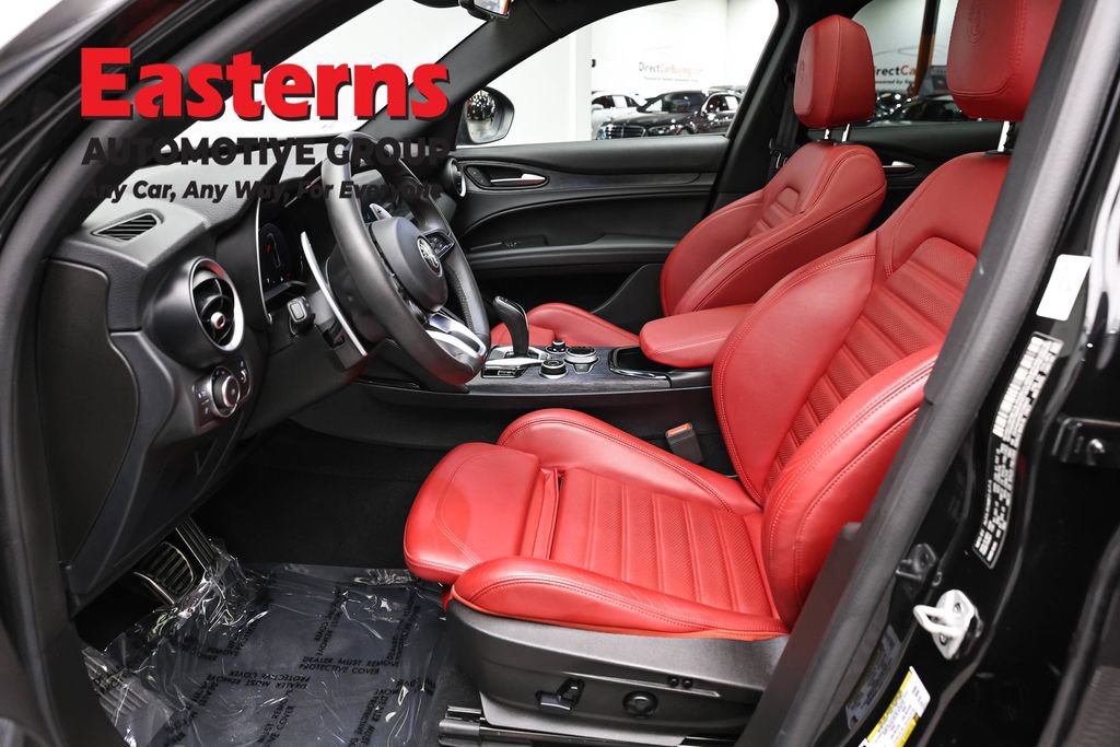 Used 2024 Alfa Romeo Stelvio Sprint image 14