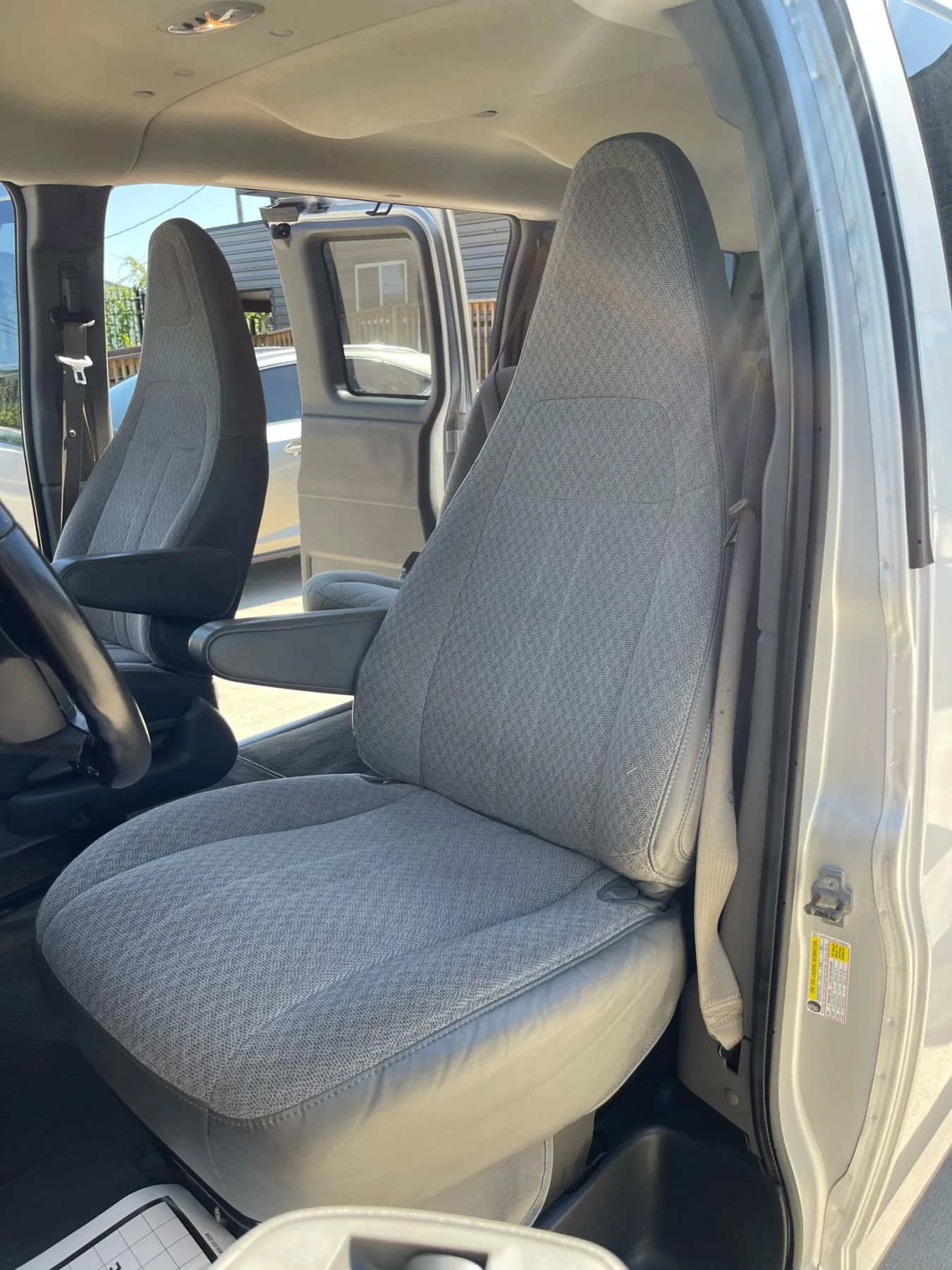 Used 2016 Chevrolet Express 2500 LS image 24