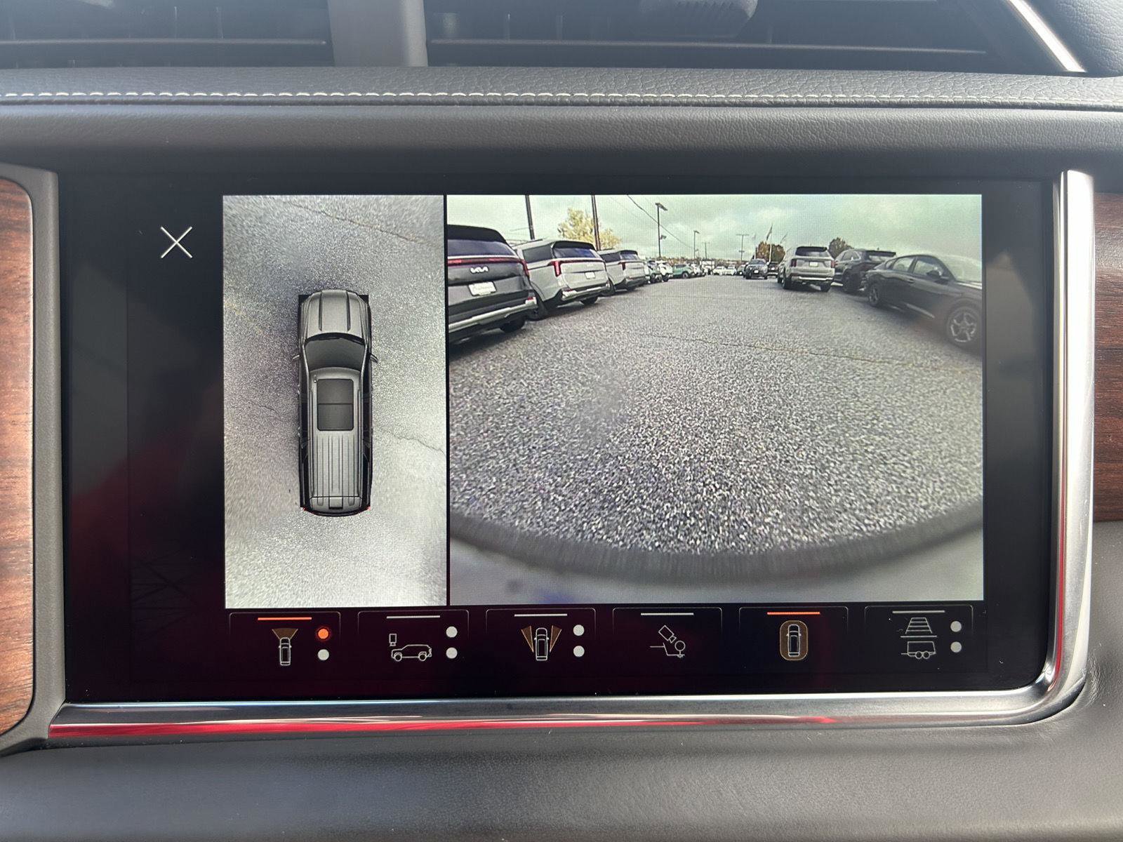 Used 2023 GMC Yukon Denali Ultimate image 30