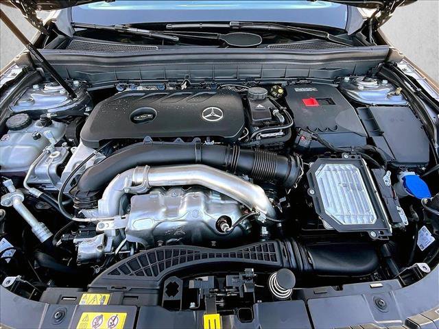 Used 2026 Mercedes-Benz GLB 250 4MATIC image 13