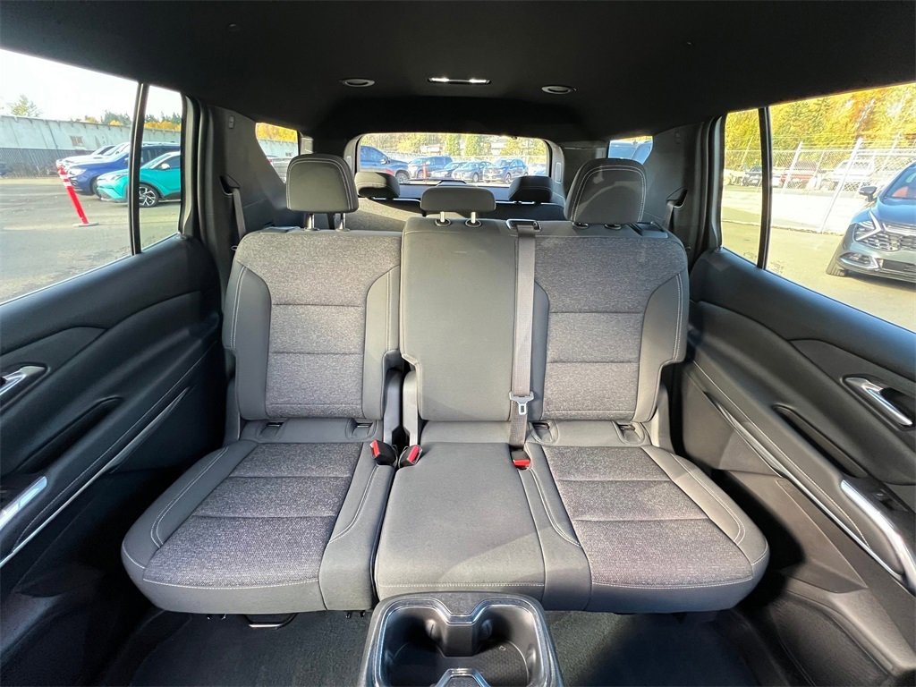 Used 2024 Chevrolet Traverse LT image 12