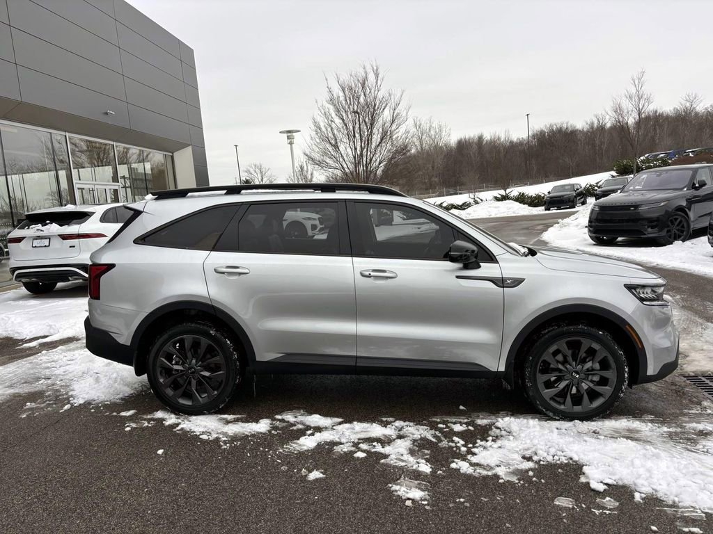 Used 2021 Kia Sorento EX w/ EX AWD X-Line Package image 8