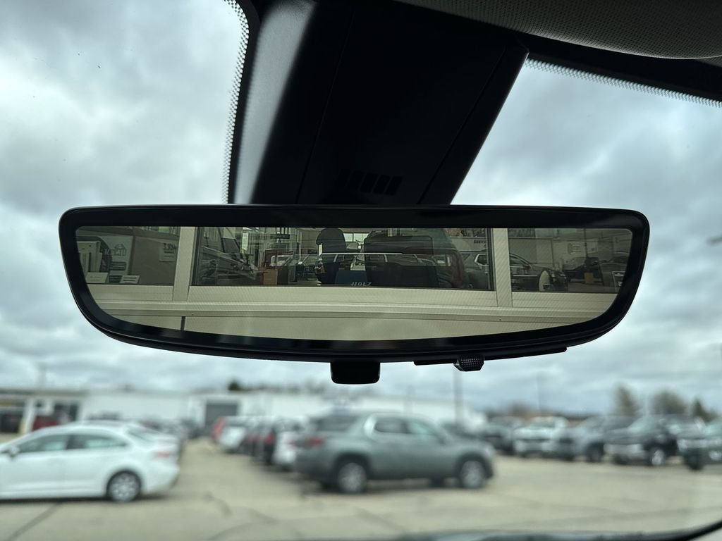 Certified 2023 GMC Acadia Denali w/ Denali Ultimate Package image 32