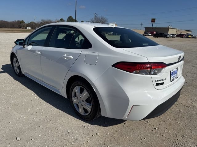Used 2024 Toyota Corolla LE FWD image 4