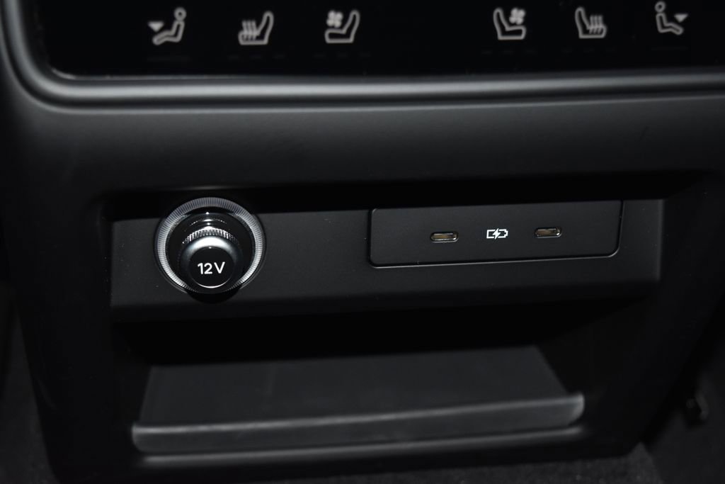 Certified 2025 Porsche Cayenne image 23