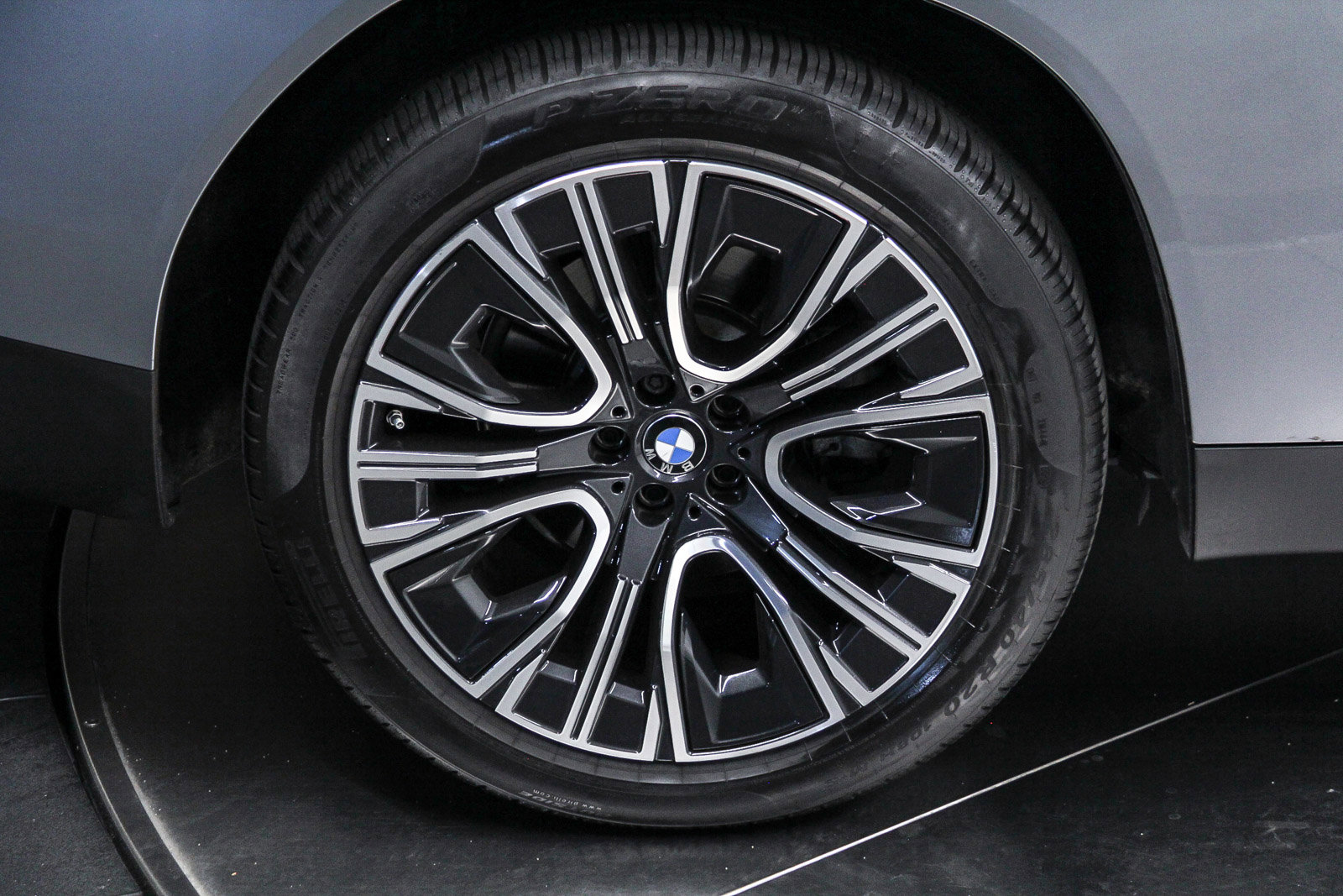 Used 2025 BMW X3 xDrive30i w/ Convenience Package image 8