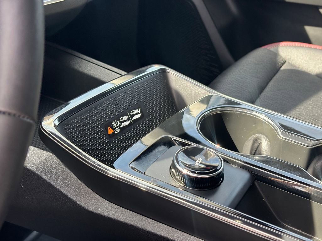 Used 2026 Chevrolet Equinox RS w/ Safety and Technology Package image 11