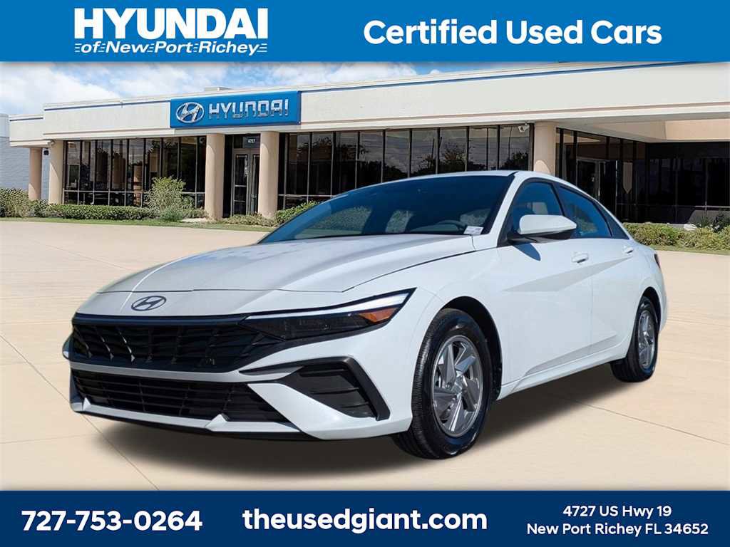 Used 2025 Hyundai Elantra SE