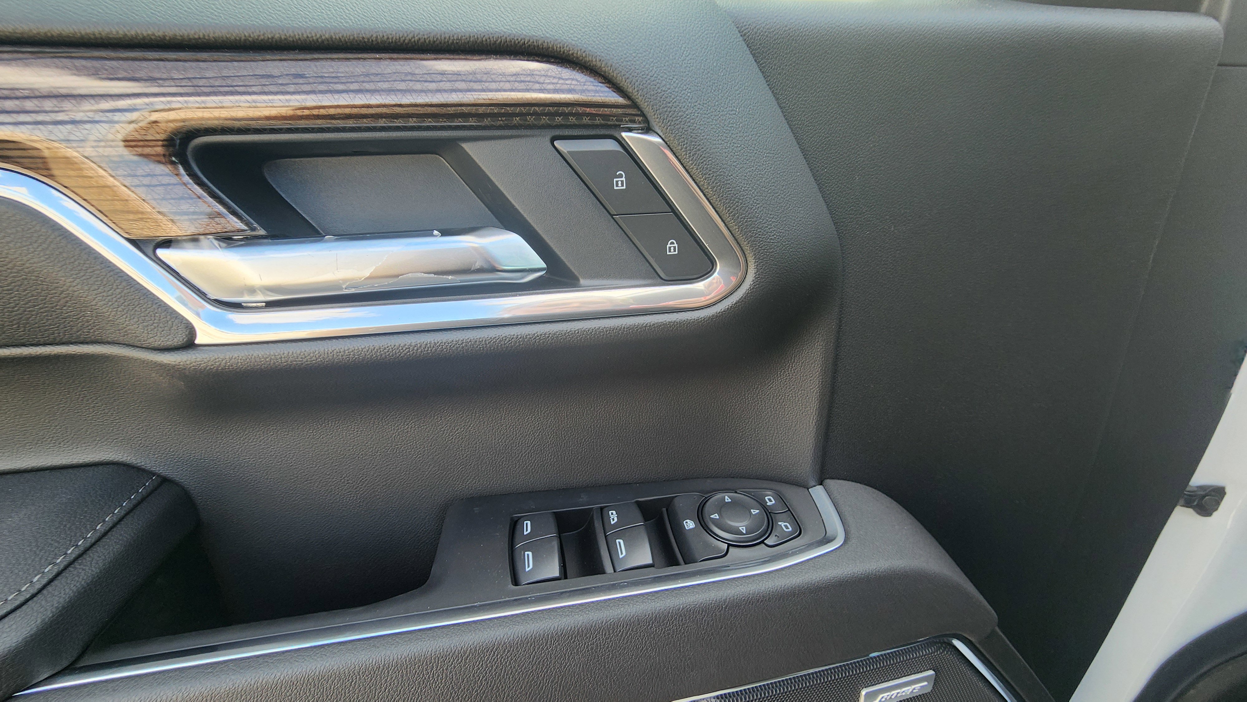 New 2025 Chevrolet Silverado 1500 LT Trail Boss w/ Convenience Package II image 10