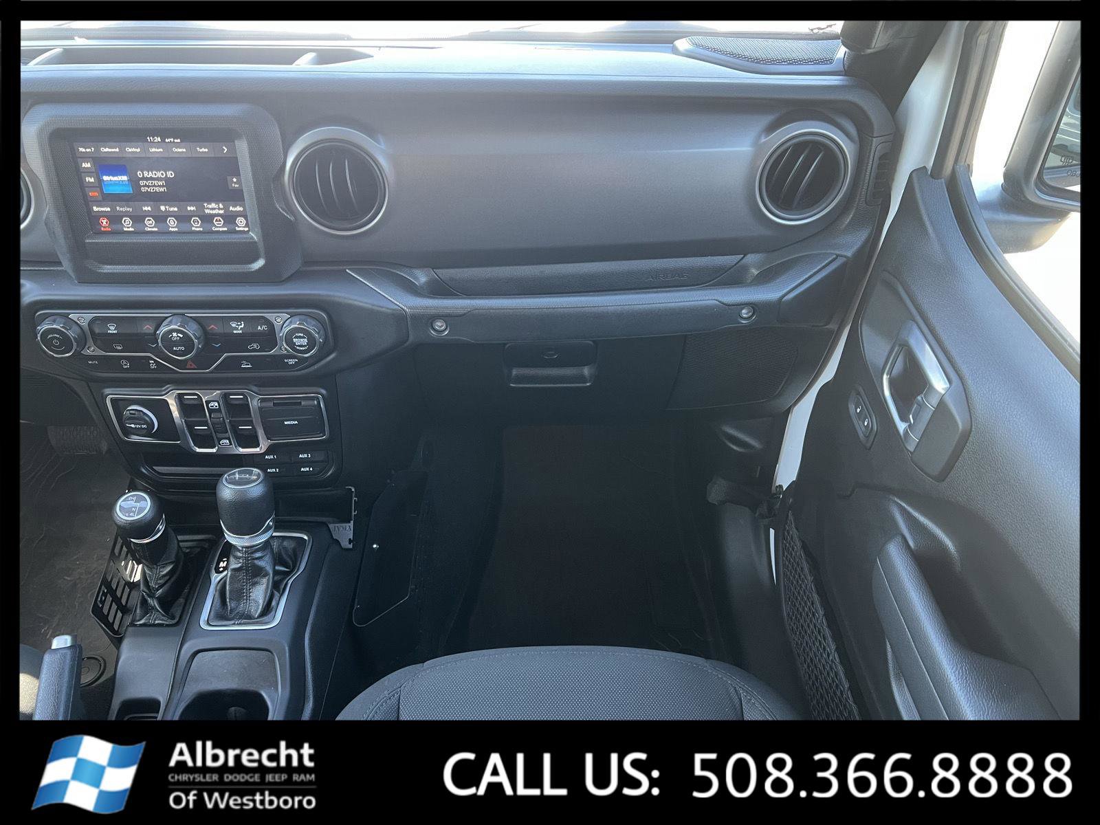 Used 2022 Jeep Gladiator Willys image 23