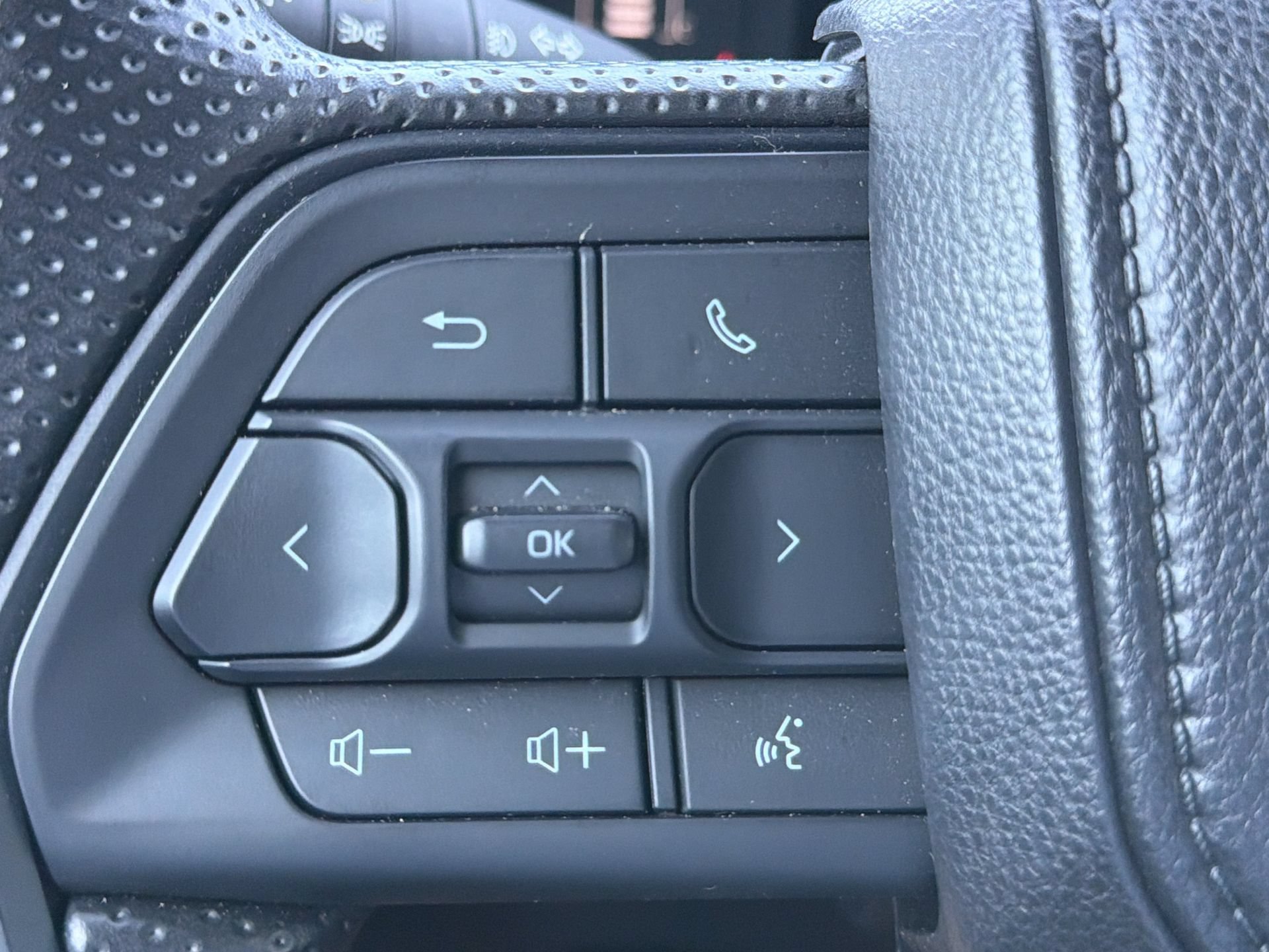 Used 2024 Toyota Tacoma SR5 RWD image 27