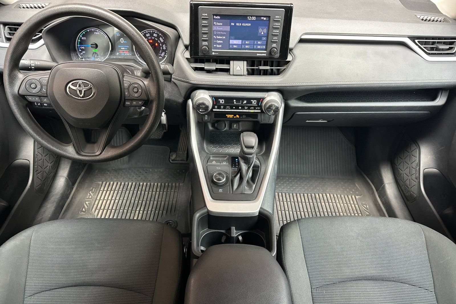 Used 2022 Toyota RAV4 LE AWD/4WD image 18