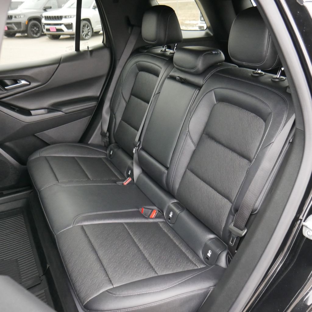 Used 2026 Chevrolet Equinox LT w/ Convenience Package II image 6