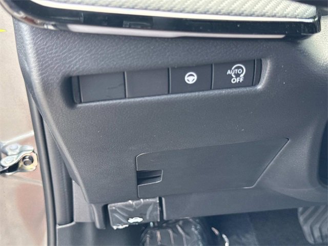 New 2025 Nissan Kicks SR image 23