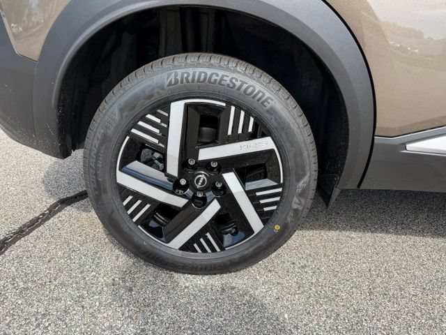 New 2026 Nissan Kicks SV w/ Cold Weather Package FWD image 12